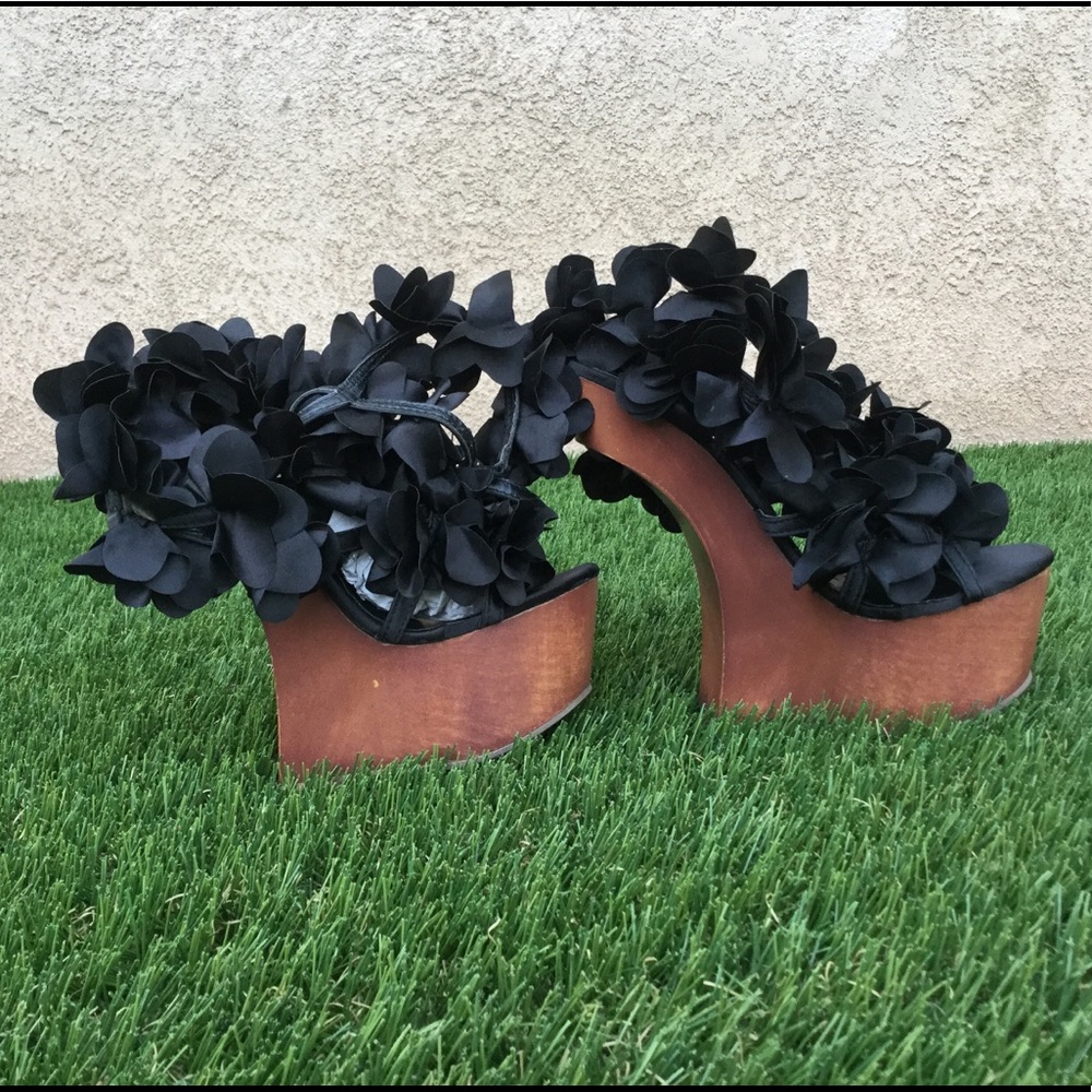 Never Been Worn Flowery High Heel Wedge no heel